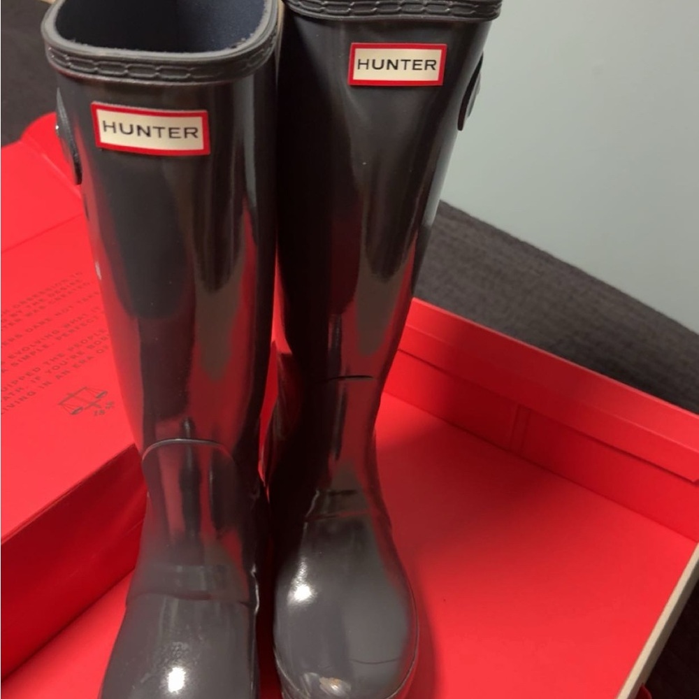 Hunter Glossy Charcoal Boots